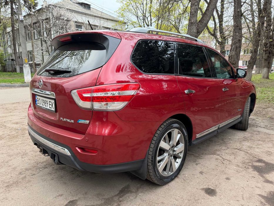 Nissan Pathfinder 2.5 гибрид  (R52)