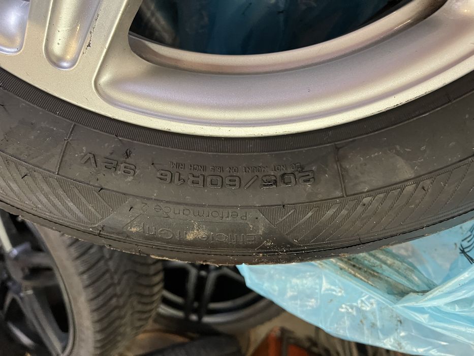 Kola audi a 4,a5,a6 , 205/60/r16 letnie