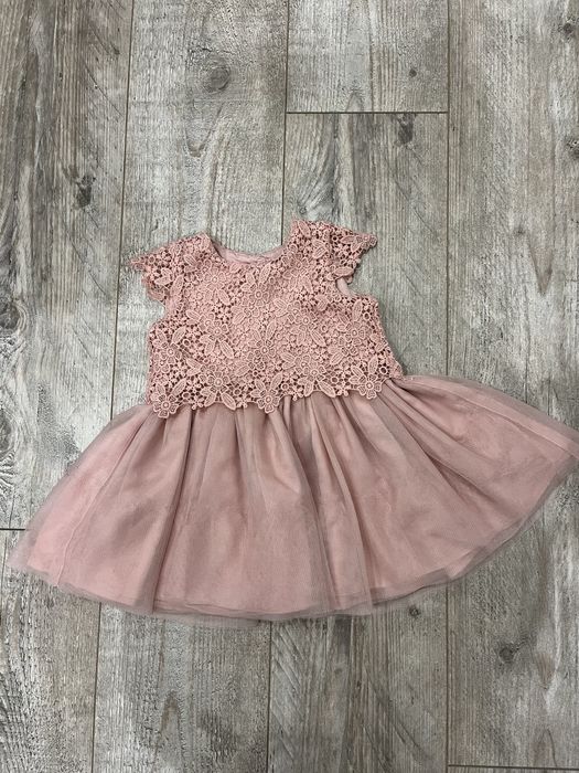 Продам сукню на 1 рік 80 розмір