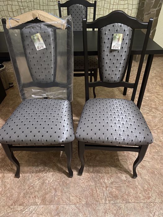 Стул один, дерев’яний, бук. Самовивіз