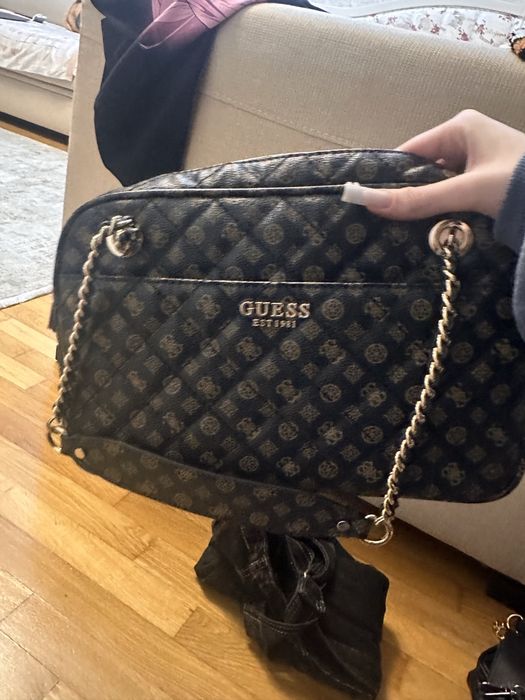 Продаю сумку GUESS