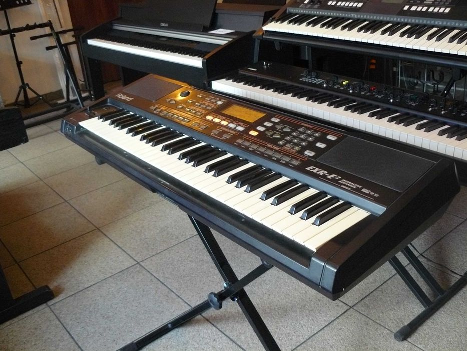 Keyboard Aranger Roland EXR-E2