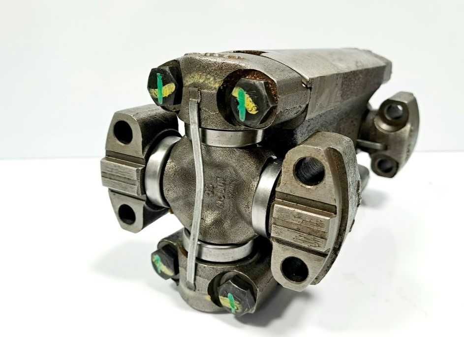 Wałek łączący John Deere RE163520 org.