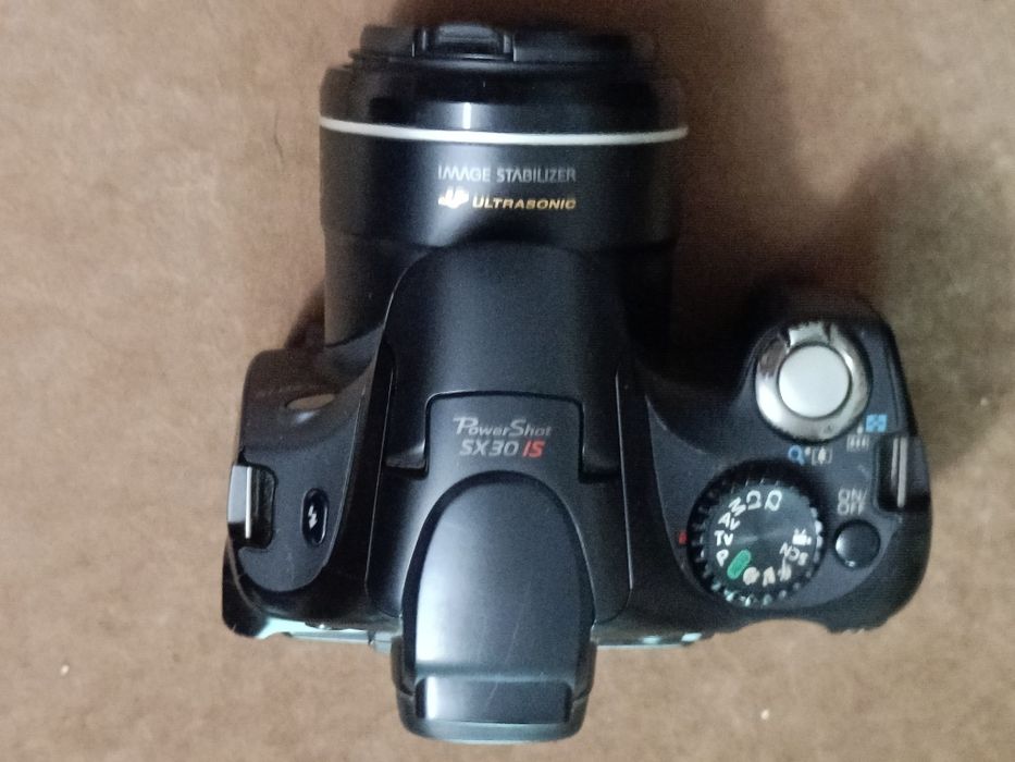 Продам фотоапарат Canon в рабочему стані