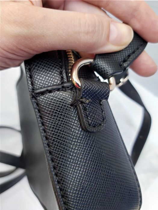 Torebka listonoszka GUESS klasyczna koktajlowa HIT