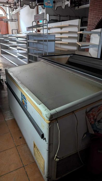 Oportunidade IMPERDÍVEL - Arcas de Supermercado