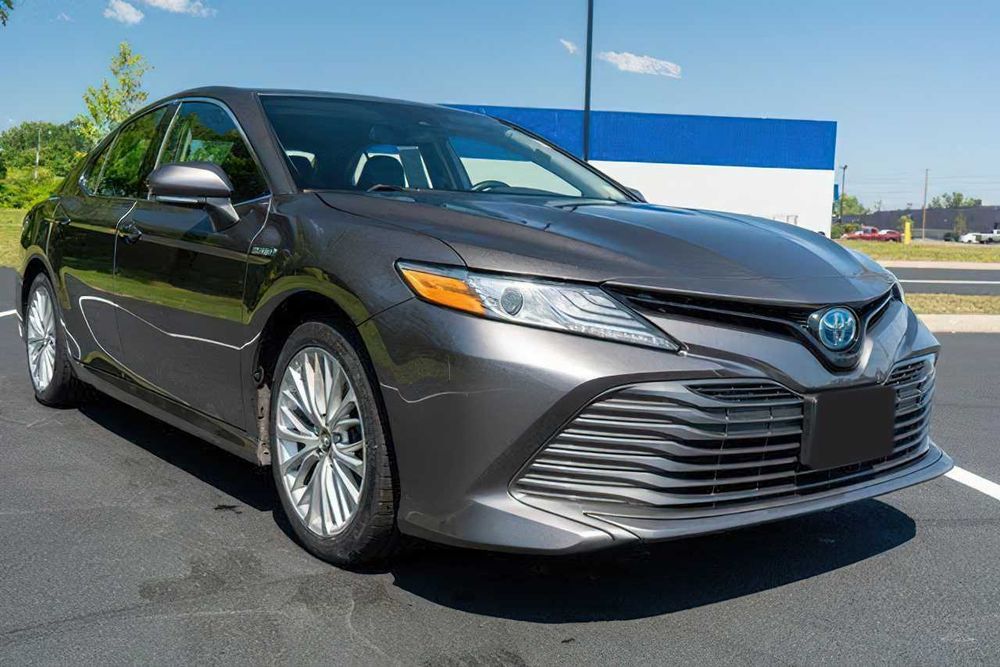 Toyota Camry hyb      2019