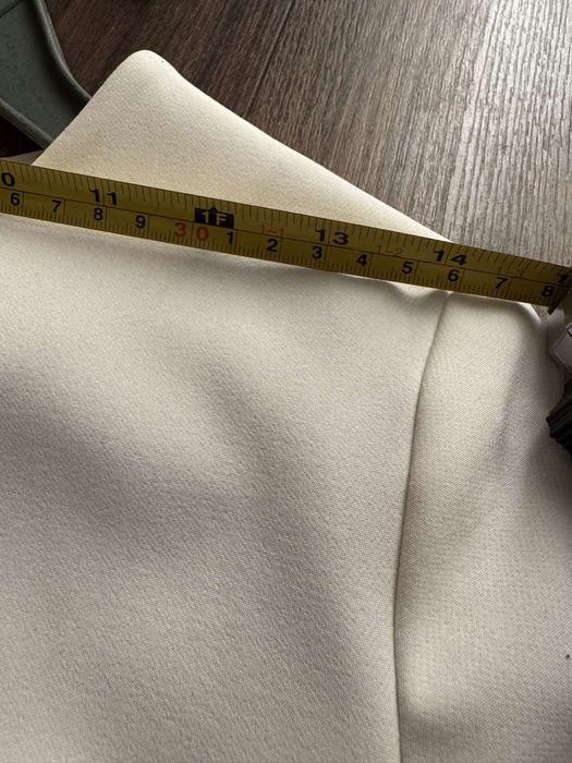 Бежеве вишите плаття айворі