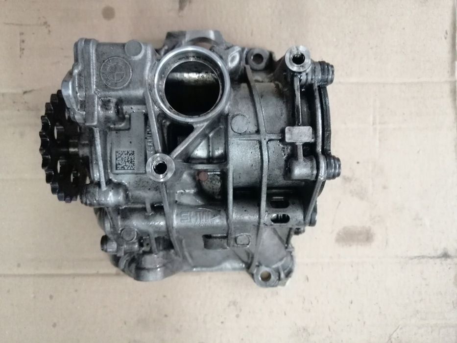 POMPA OLEJU BMW F39 F40 G01 MINI F55 F56 8579944