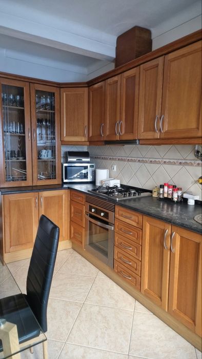 Cozinha completa com eletrodomésticos