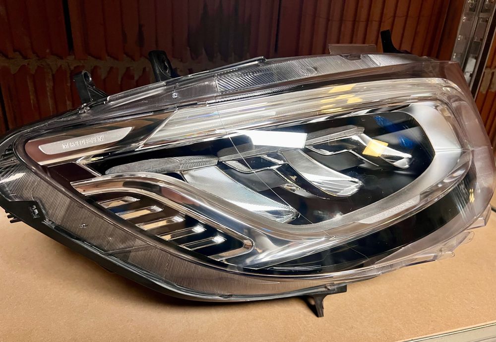 Mercedes Sprinter w907 prawa lewa komplet lampa reflektor full led