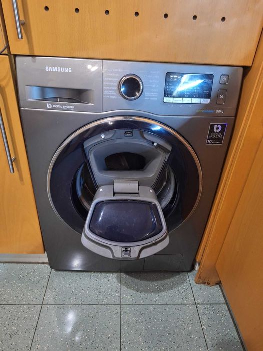 Máquina de Lavar Roupa Samsung EcoBubble 9kg com Mini Porta (AddWash)