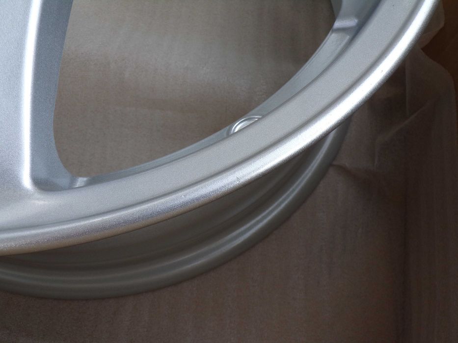 Felgi aluminiowe RC Design 16 4x100 Kia Rio Stonic