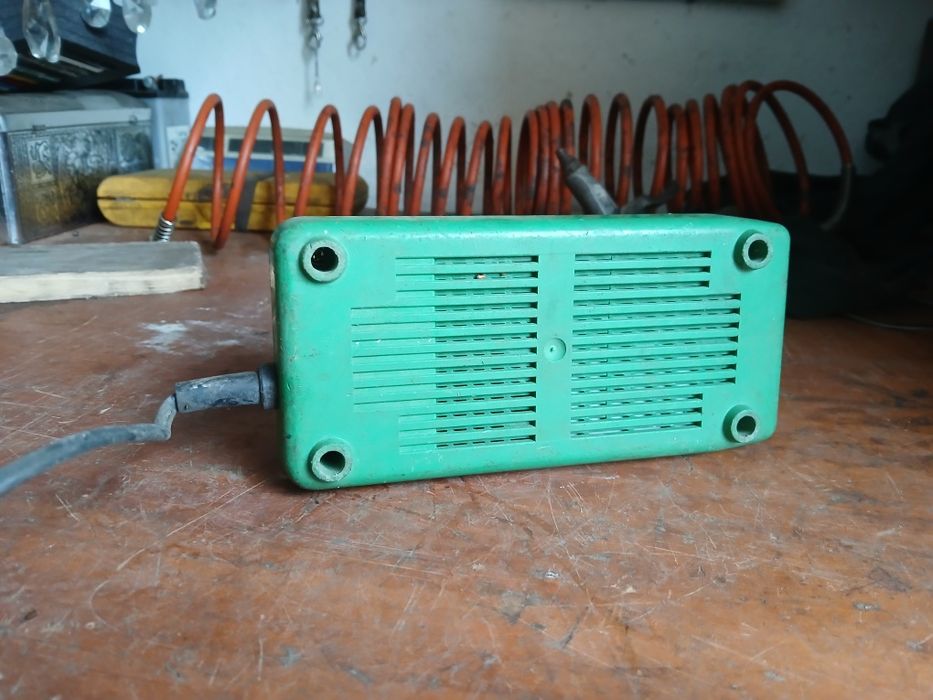 Carregador de baterias