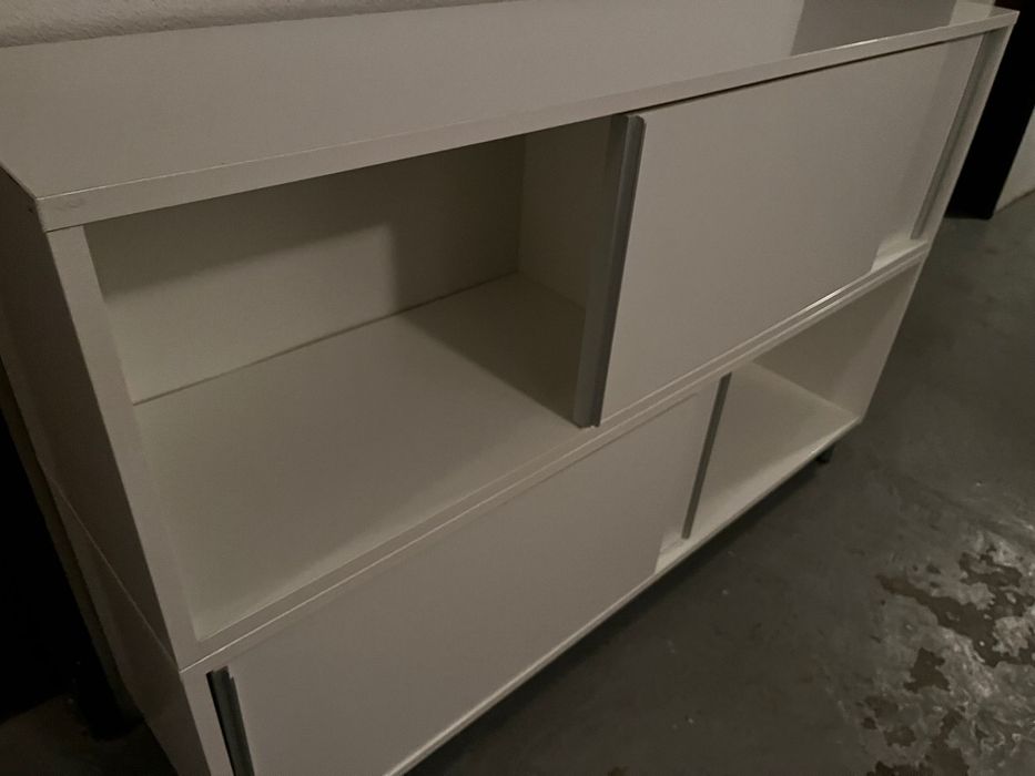 Móvel de escritorio IKEA