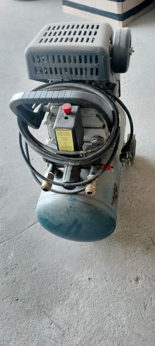 Kompresor 24L 230V silnik miedziany