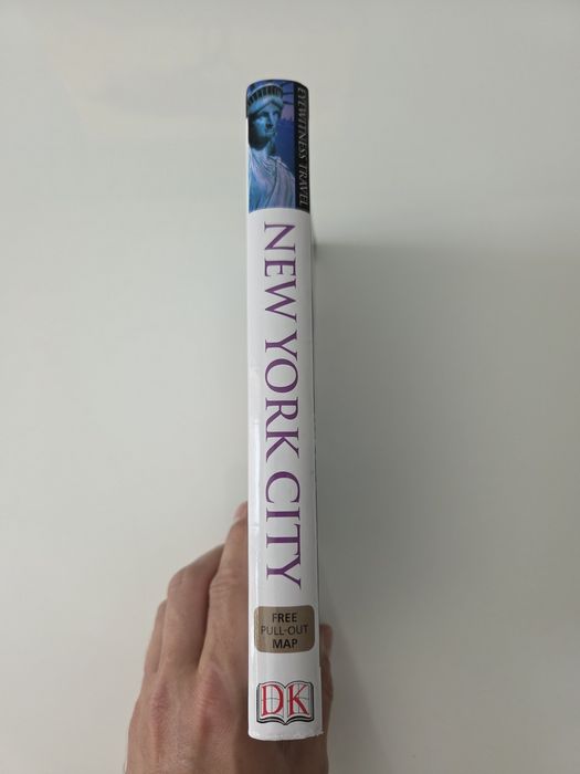 New York City guide book English