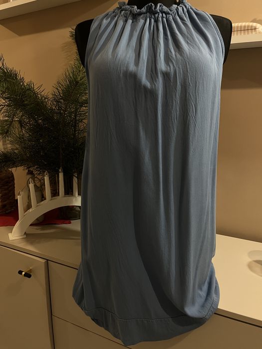 Luźna wiązana sukienka