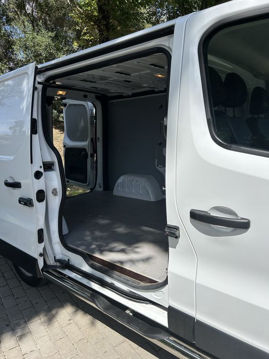 Opel Vivaro 1.6dci 120cv