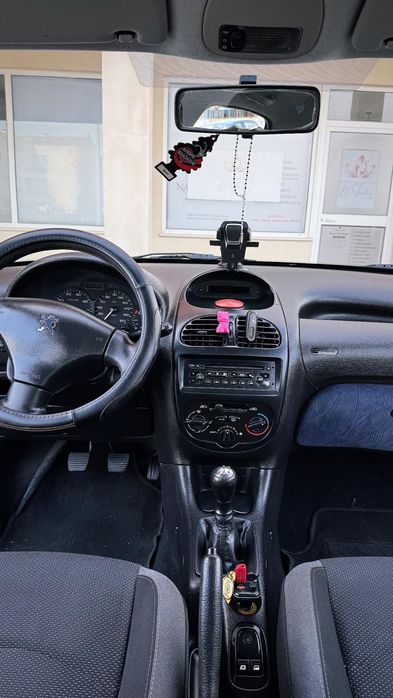 Carro Peugeot 206
