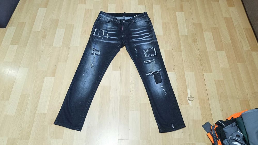 Męskie spodnie jeansowe DSQUARED 2 r.L(50) stan bardzo dobry