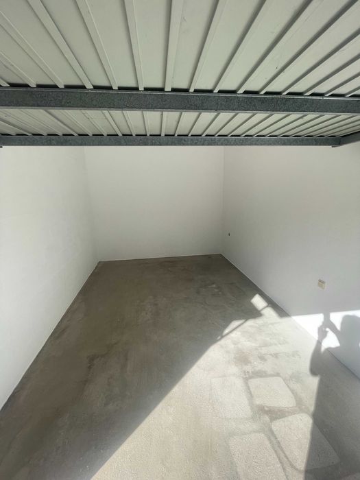 Garagem Box- Paços de Brandão