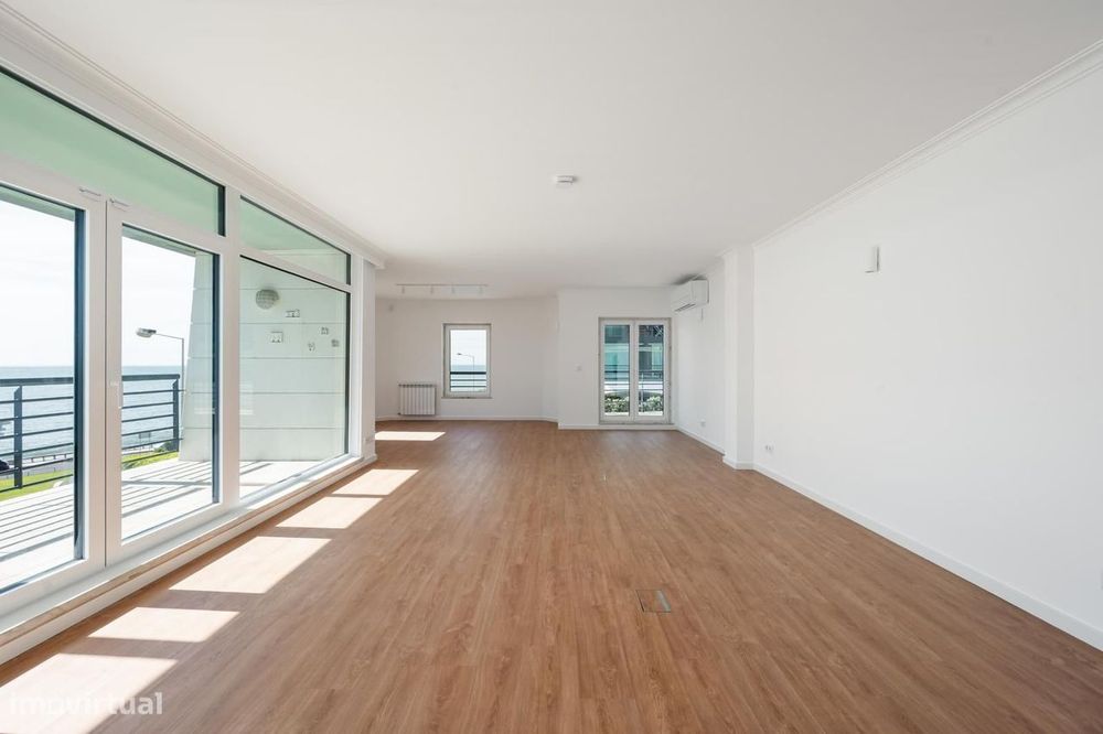 Apartamento T3 com jardim, Paço de Arcos, Oeiras