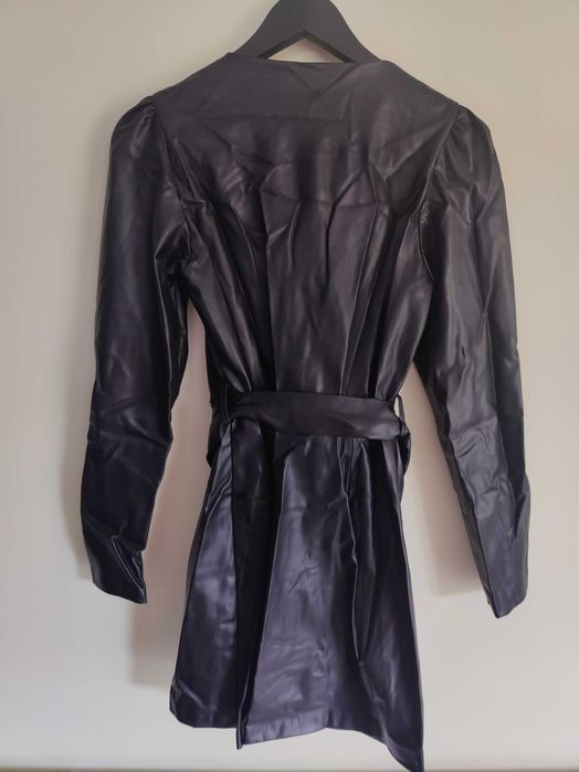 Vestido de manga comprida em pele sintética, tamanho S