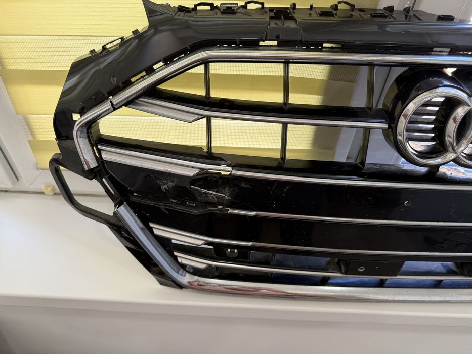 Audi A4 b9 Рест 2022р Решітка