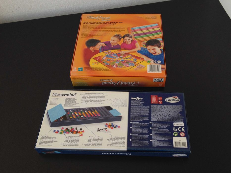 Jogos de Tabuleiro Trivial Pursuit Júnior e Pavilion Mastermind