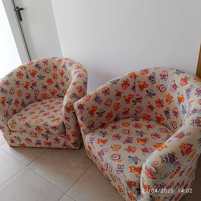 2 Poltronas + 1 Banco Repousa-pés mod. Ikea