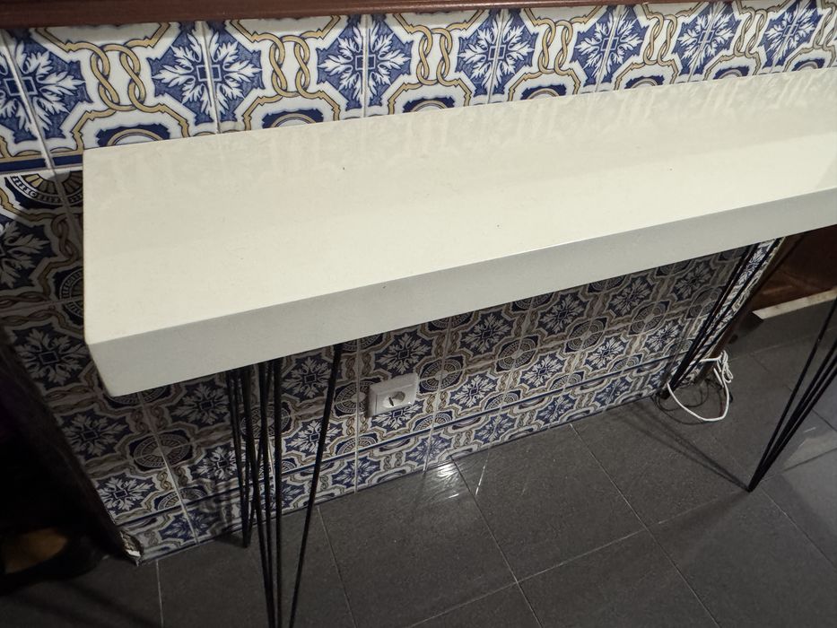 Mobiliário de corredor ou White Narrow Entrance Hallway , Mesa de consola, Branco, 80x25x110cm