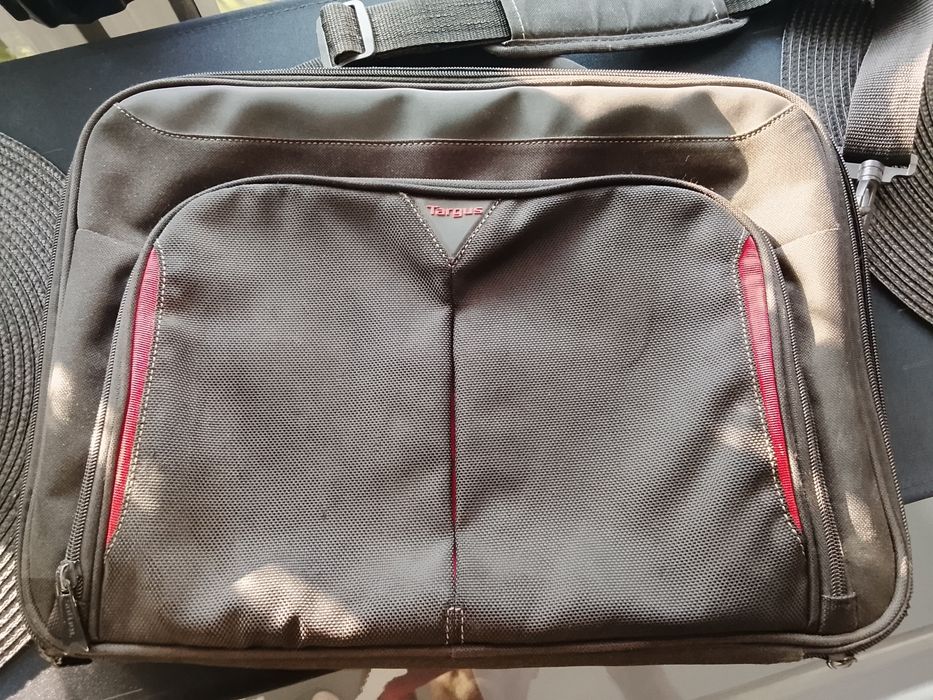Torba na laptop.