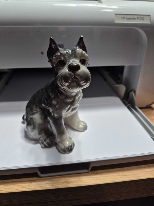 Sznaucer ceramiczna figurka psa