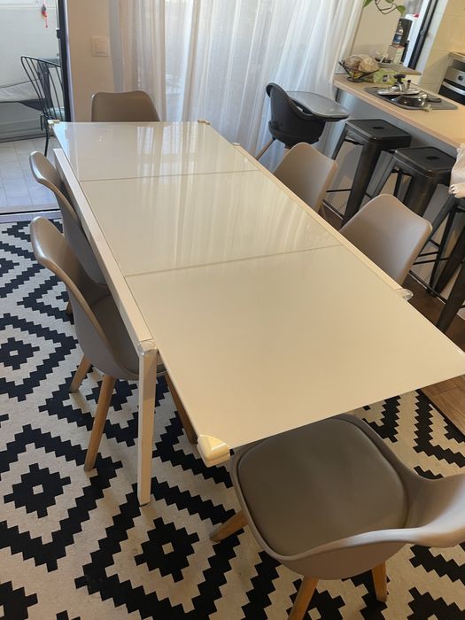 Mesa de Jantar em Vidro