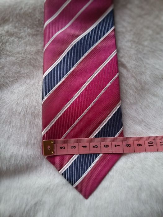 Krawat Atwardson 100% jedwabny,silk  róż/burgund/fuksja, granat, kremowy,skośne pasy ,elegancki gustowny stan bardzo dobry.