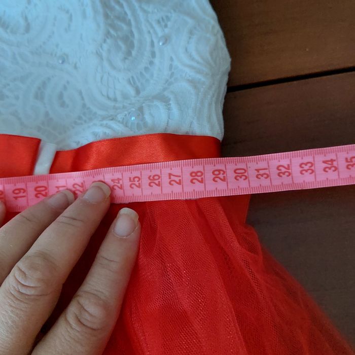 Святкова сукня для дівчинки на рік