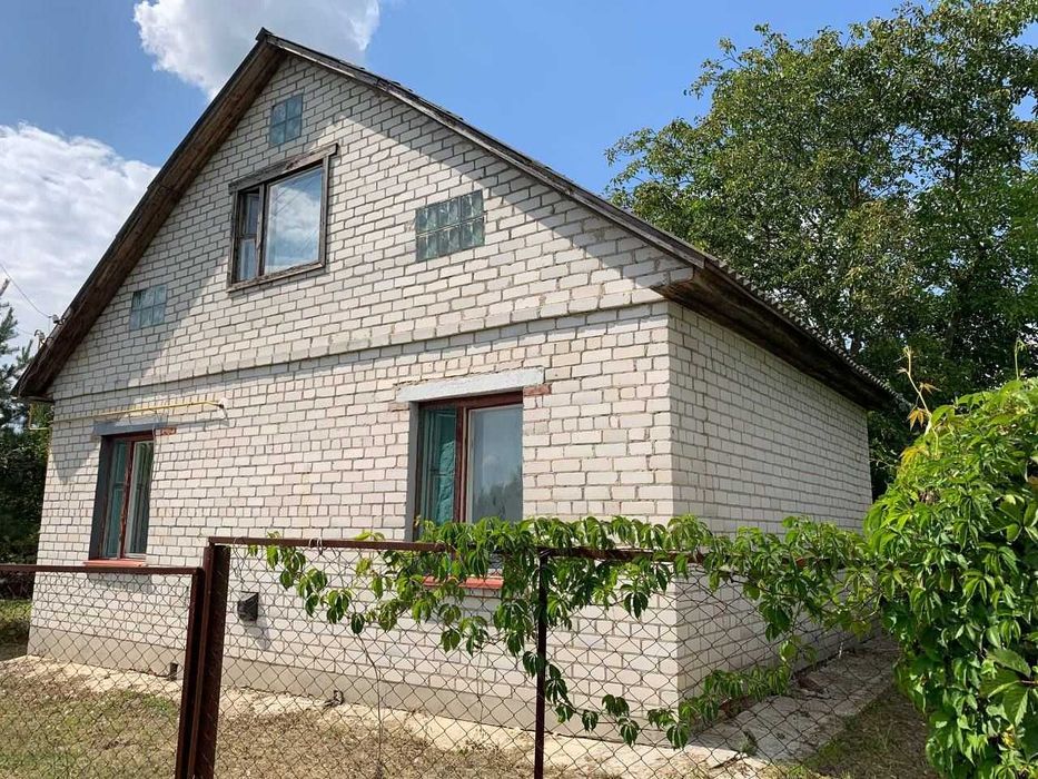 Продаж земельної ділянки з будинком в Чернігівській обл., с. Клочків