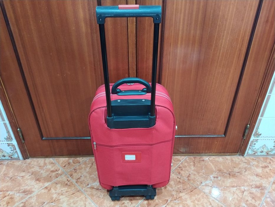 Mala malas de porão até 23 kg viagem  casa quarto apartamento vivenda escritório gabinete carro cozinha.