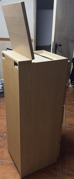 Comoda IKEA com 5 gavetas - efeito carvalho