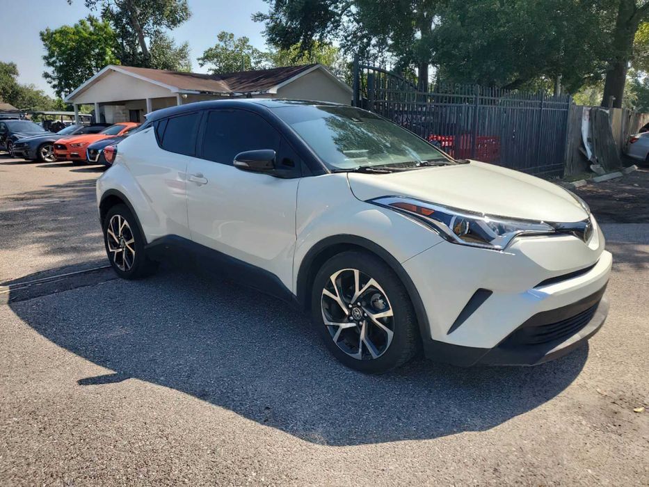 Toyota C-HR XLE      2019