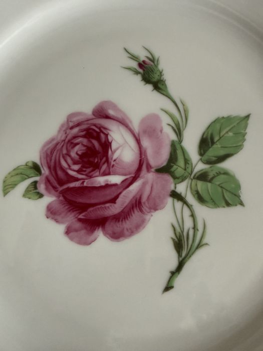 Talerze deserowe z różą porcelana Oskar