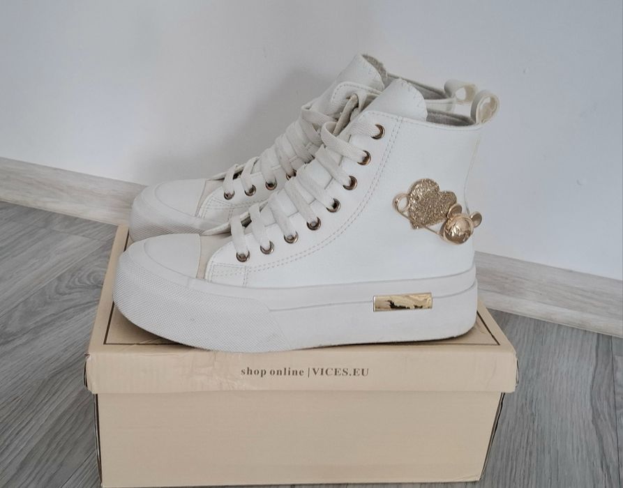 Trampki  damskie wyższy  stan 38