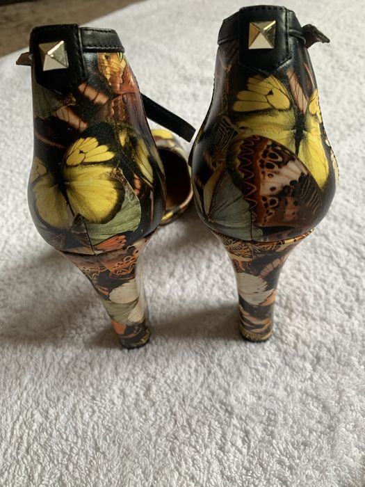 Продам туфли VALENTINO размер 40)2500 грн