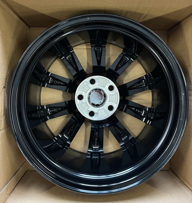 Oryginalne Alufelgi 17 Toyota Corolla Auria 5x114,3 Nowe Felgi Black Edition