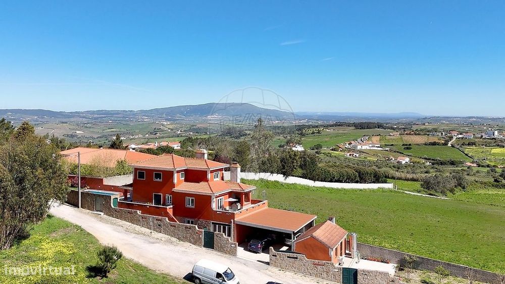 Moradia T4 para venda