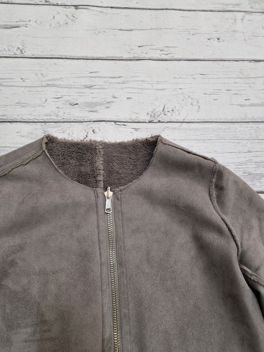 Lukasz Jemiol kurtka plaszczyk zamszowy Łukasz Jemioł