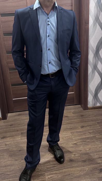 Продам костюм весільний