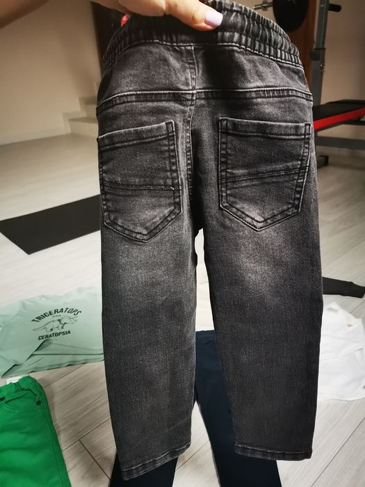 Spodnie jeansowe 98 z firmy Reserved