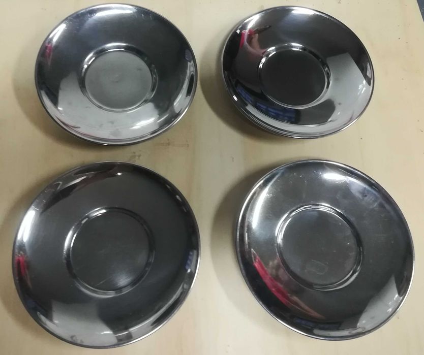 Pratos INOX (4 unidades)
